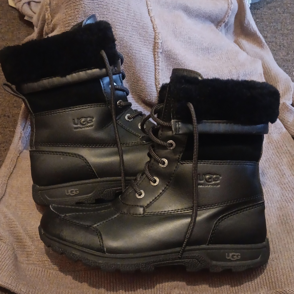 Ugg lined boots, size 6